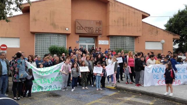 Movilizacion centro Coruxo Vigo pediatras EDIIMA20180707 0416 19 1